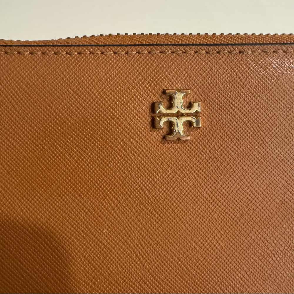 Tory Burch Emerson Fold Wallet - Picture 4 of 10